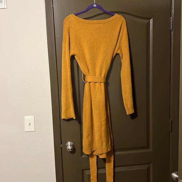 Express wrap dress - Picture 4 of 8